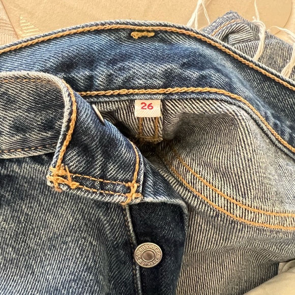 Levi’s Jeans - LIKE NEW - Picture 8 of 8
